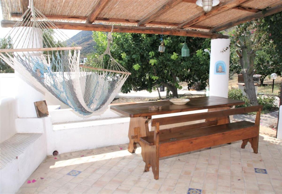 Case Al Mare - Terrazzi Panoramici E Ampio Giardino Санта-Маріна-Саліна Екстер'єр фото