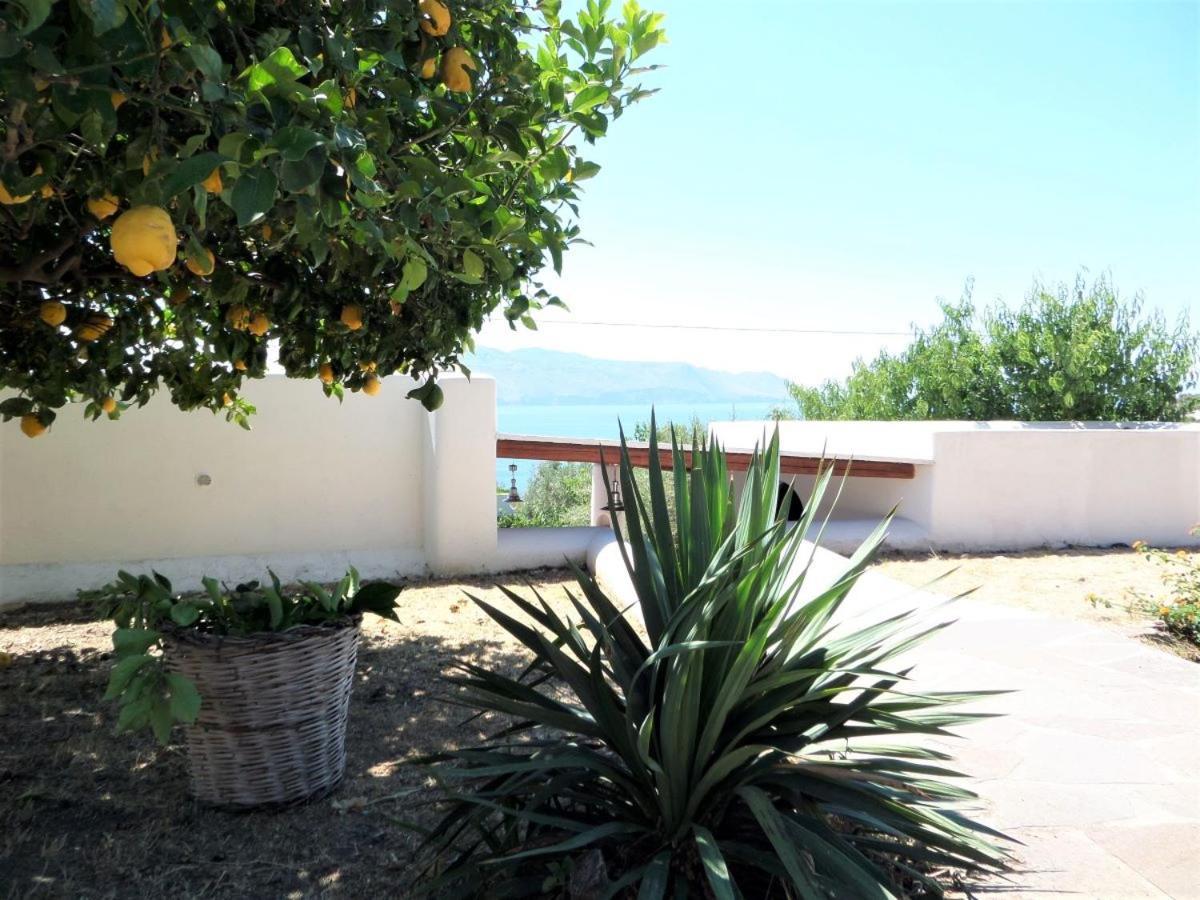 Case Al Mare - Terrazzi Panoramici E Ampio Giardino Санта-Маріна-Саліна Екстер'єр фото